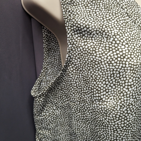 Liz Claiborne Chiffon Sleeveless V Neck Top Sz L - Picture 5 of 11